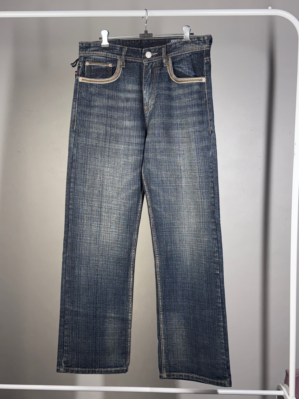 Men’s Mid-Wash Straight Fit Denim Jeans
