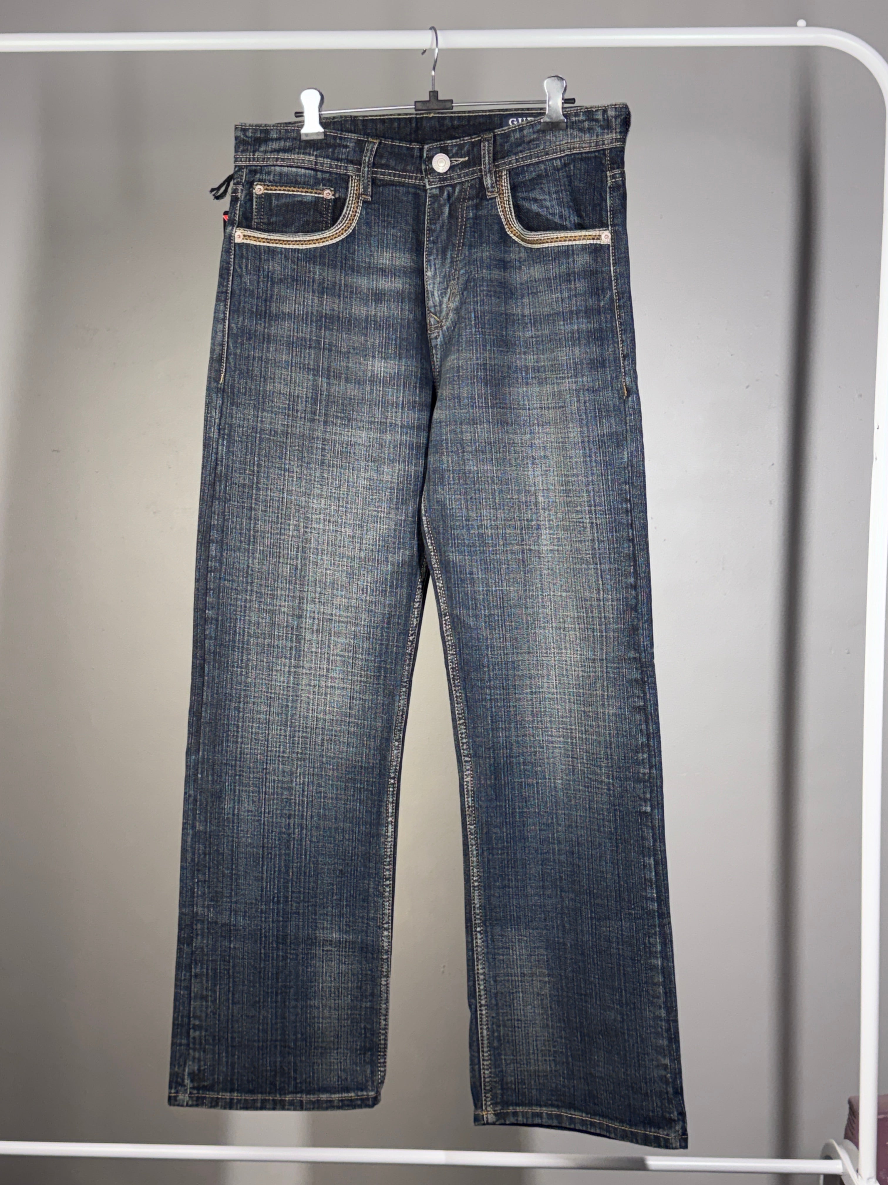 Men’s Mid-Wash Straight Fit Denim Jeans