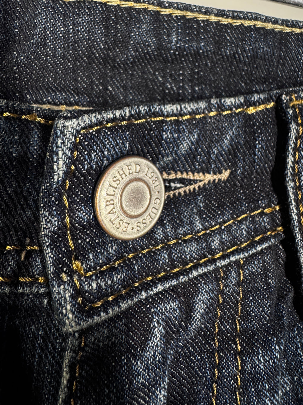 Men’s Mid-Wash Straight Fit Denim Jeans