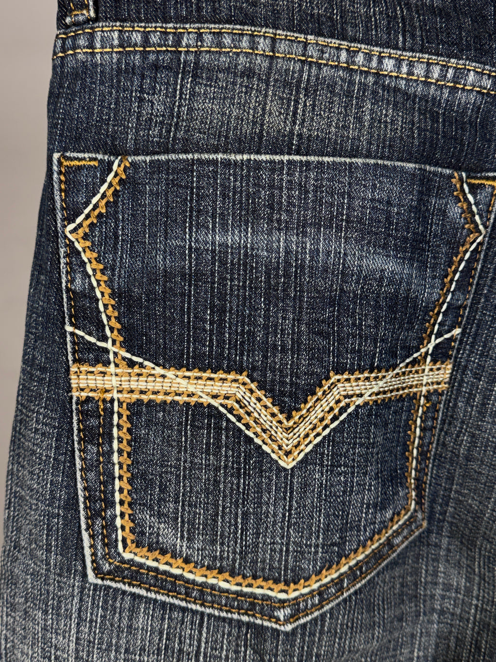 Men’s Mid-Wash Straight Fit Denim Jeans